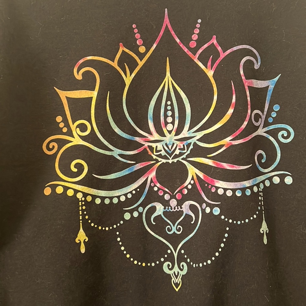 Black hoodie medallion - Picture 2 of 3
